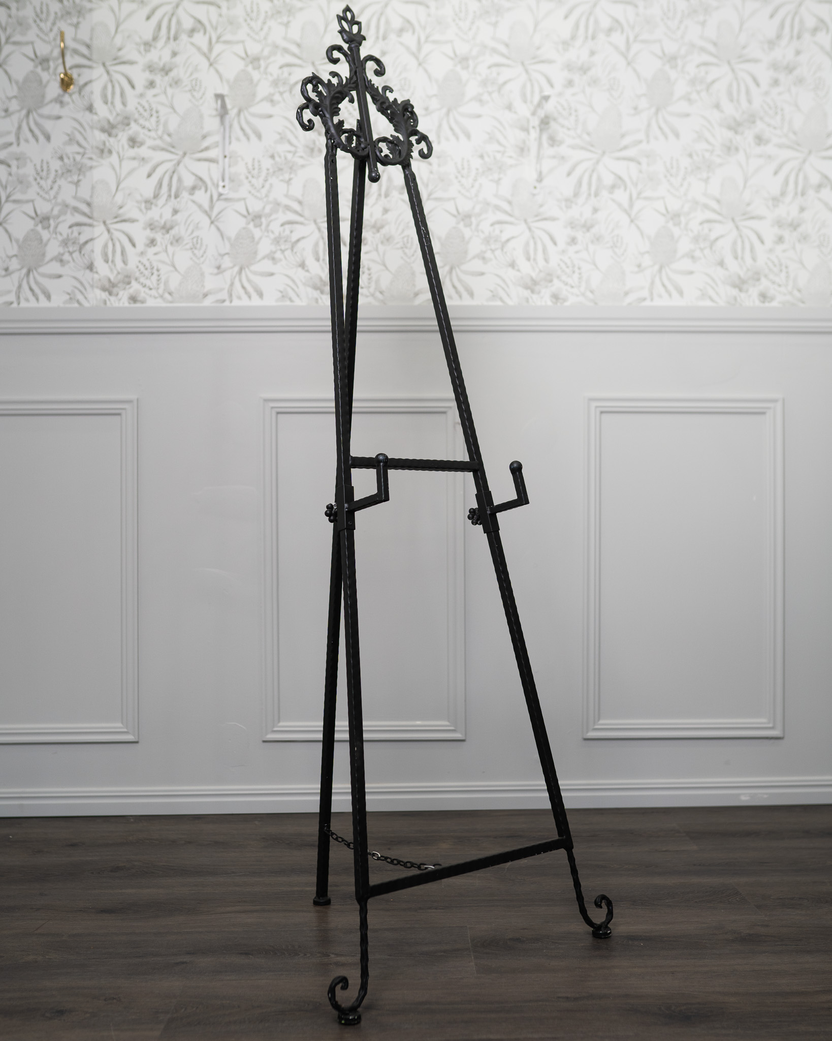 Easel - Black Metal
