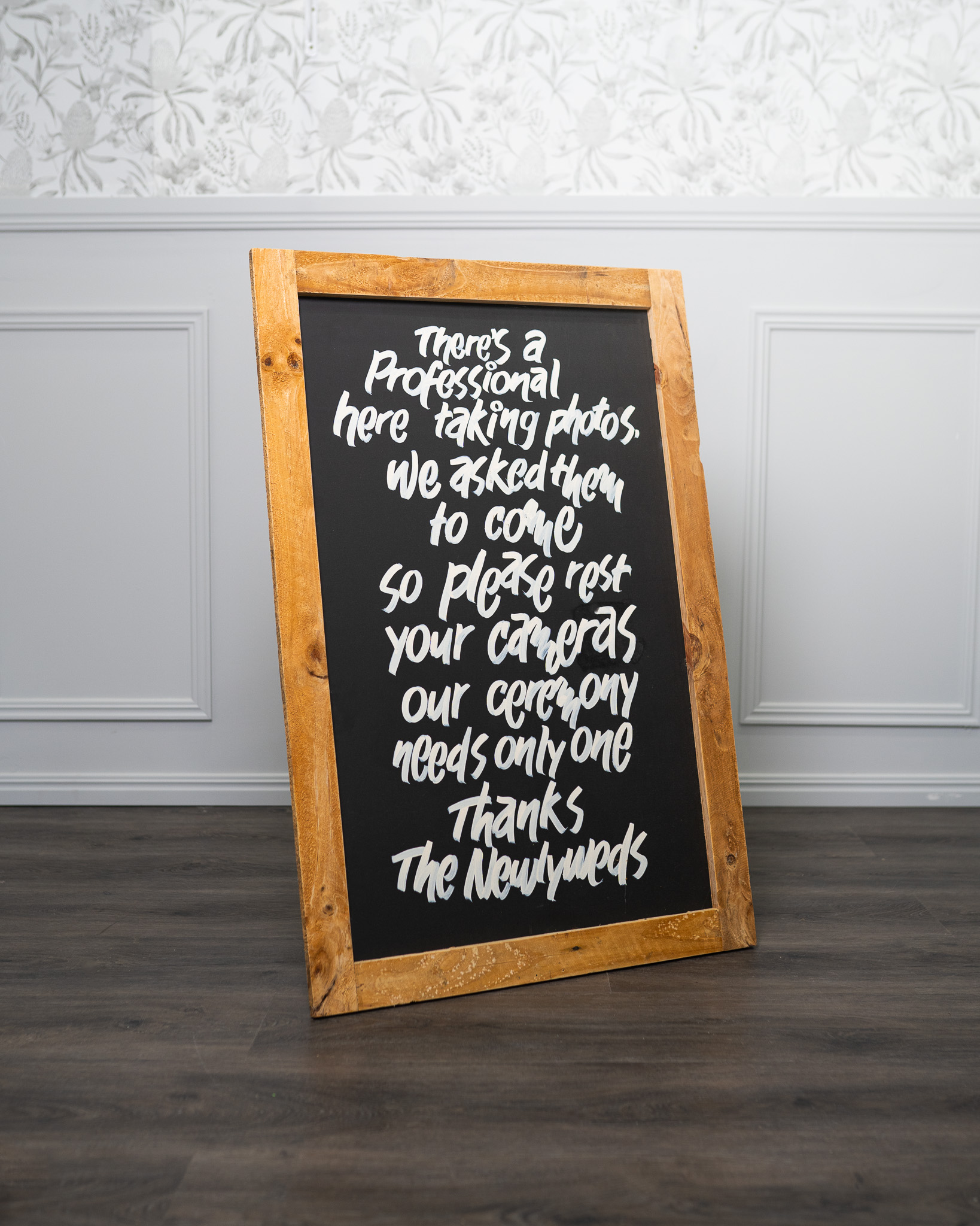 Sign - Wooden Chalkboard